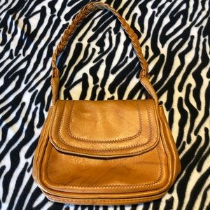 Pretty vintage honey brown purse